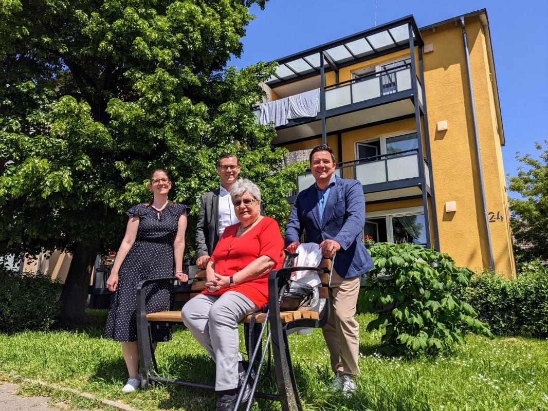 Neue Sitzbänke: HWB setzte Idee der Senioren schnell um