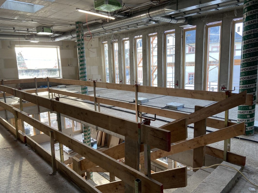 Neue Stadtbücherei: Viele Handwerksfirmen sind aktuell am Werk